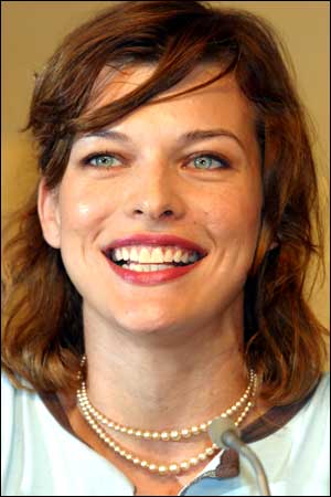 MILLA JOVOVICH www.yourmoviestars.com